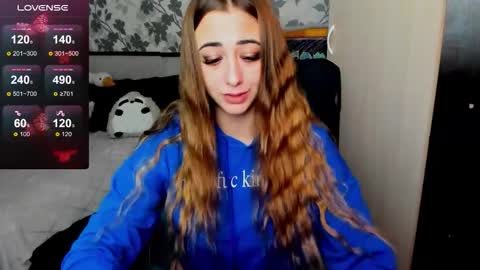 Snapshot of weakness4u chatting on 11-04-25, 06:12 Maya online show from 11-04-25, 06:12