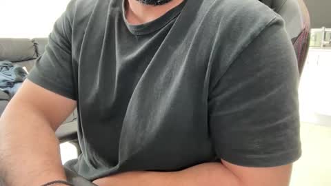 Snapshot of weaponx1 chatting on 09-10-25, 02:11 Weapon X online show from 09-10-25, 02:11