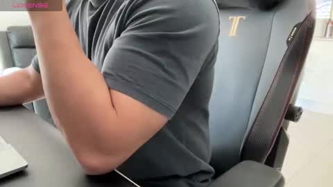 Snapshot of weaponx1 chatting on 09-21-25, 11:50 Weapon X online show from 09-21-25, 11:50