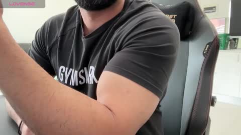 Snapshot of weaponx1 chatting on 10-07-25, 01:03 Weapon X online show from 10-07-25, 01:03