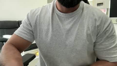 Snapshot of weaponx1 chatting on 10-17-25, 02:59 Weapon X online show from 10-17-25, 02:59