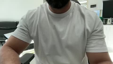 Snapshot of weaponx1 chatting on 10-22-25, 08:52 Weapon X online show from 10-22-25, 08:52