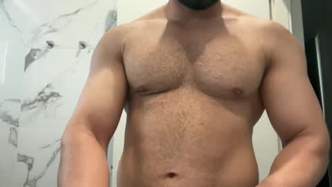 Snapshot of weaponx1 chatting on 11-08-25, 05:18 Weapon X online show from 11-08-25, 05:18