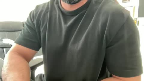 Snapshot of weaponx1 chatting on 12-01-25, 12:26 Weapon X online show from 12-01-25, 12:26