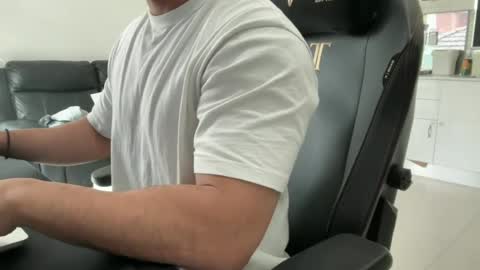 Snapshot of weaponx1 chatting on 07-01-26, 12:56 Weapon X online show from 07-01-26, 12:56