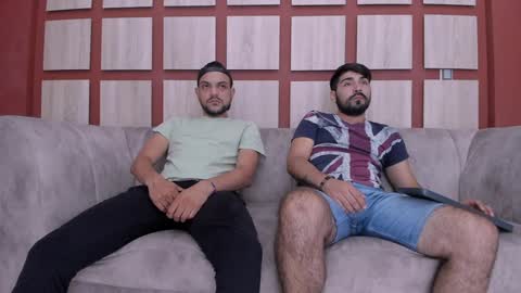 Jhonny Dick  his neighbors. online show from 12-10-24, 01:33