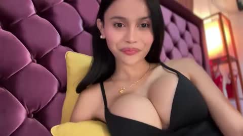 Snapshot of webcammaggie chatting on 04-25-26, 04:04 Maggie online show from 04-25-26, 04:04
