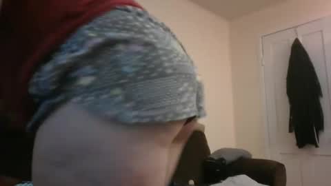 Snapshot of webcumcouple chatting on 04-05-26, 05:43 HayleyJay online show from 04-05-26, 05:43
