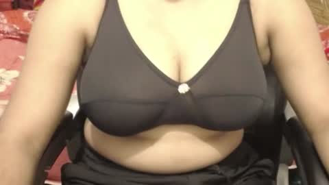 Snapshot of webshowxxx chatting on 07-12-26, 03:36 mina online show from 07-12-26, 03:36