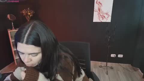 Snapshot of wednesdayfriday chatting on 12-28-24, 01:08 Wednesday Please help me to reach 111 thumbs up online show from 12-28-24, 01:08