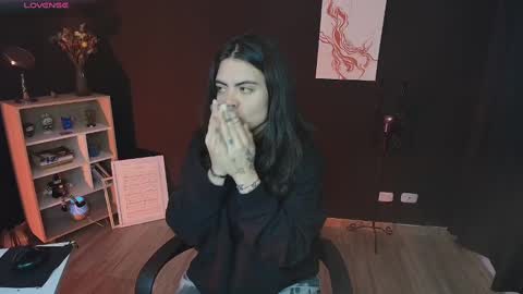 Snapshot of wednesdayfriday chatting on 02-05-25, 12:31 Wednesday Please help me to reach 111 thumbs up online show from 02-05-25, 12:31