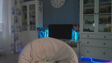 Snapshot of weed_princesss chatting on 12-30-24, 11:26 moon online show from 12-30-24, 11:26