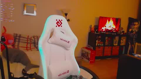  moon  online show from 11-19-25, 11:27