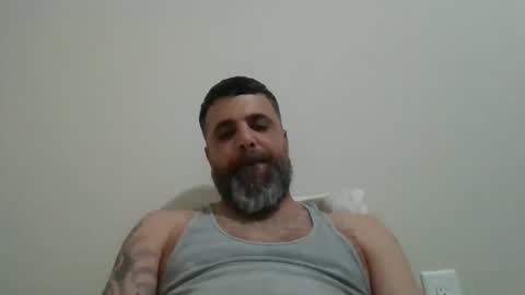 Snapshot of weezy210 chatting on 05-02-26, 02:05 Weezy online show from 05-02-26, 02:05