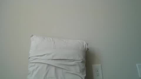 Snapshot of weezy210 chatting on 05-17-26, 02:57 Weezy online show from 05-17-26, 02:57