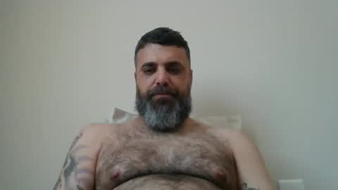 Snapshot of weezy210 chatting on 05-31-26, 04:03 Weezy online show from 05-31-26, 04:03
