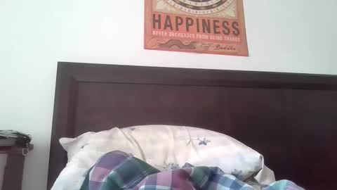 Snapshot of wefjkasdhfsn chatting on 12-17-25, 06:36 Your Toy Joy Boy online show from 12-17-25, 06:36