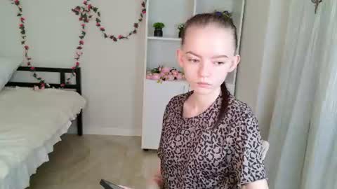 Snapshot of weksamur chatting on 07-12-26, 08:55 WeksaMur online show from 07-12-26, 08:55
