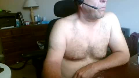 Snapshot of welderod chatting on 06-19-26, 09:29 welderod online show from 06-19-26, 09:29