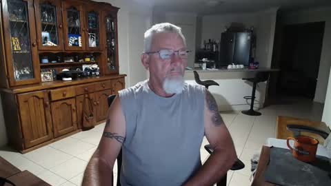 Wellhelloo online show from 02-24-26, 07:01