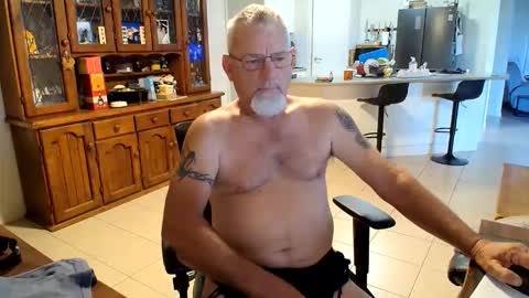 Snapshot of wellhelloo chatting on 05-03-26, 12:16 Wellhelloo online show from 05-03-26, 12:16