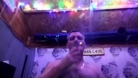 Welshdragon37 online show from 12-17-25, 05:41