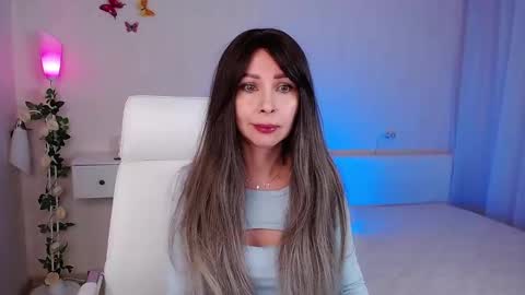 Snapshot of wendifoster chatting on 02-17-25, 05:32 Wendi Foster online show from 02-17-25, 05:32