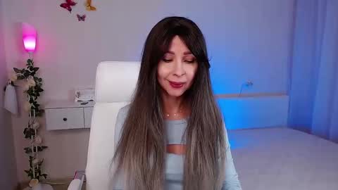 Snapshot of wendifoster chatting on 02-17-25, 08:36 Wendi Foster online show from 02-17-25, 08:36