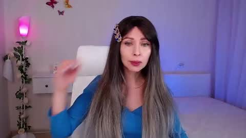 Snapshot of wendifoster chatting on 03-03-25, 06:55 Wendi Foster online show from 03-03-25, 06:55