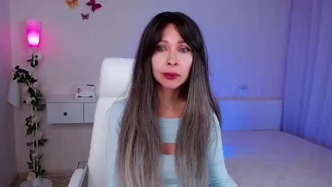 Snapshot of wendifoster chatting on 09-29-25, 07:19 Wendi Foster online show from 09-29-25, 07:19