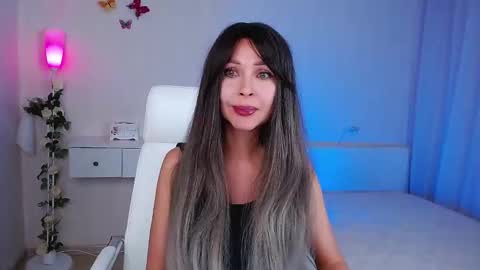 Snapshot of wendifoster chatting on 10-07-25, 05:21 Wendi Foster online show from 10-07-25, 05:21