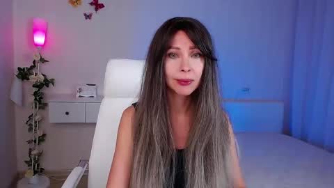 Snapshot of wendifoster chatting on 10-23-25, 05:01 Wendi Foster online show from 10-23-25, 05:01