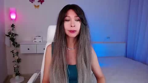 Wendi Foster online show from 11-11-25, 06:41