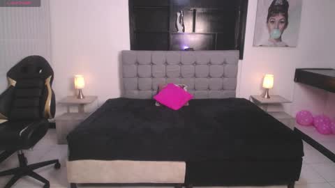 wendy_1_ online show from 05-27-26, 02:19