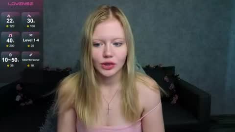 Snapshot of wendy_228 chatting on 07-22-26, 02:25 Wendy online show from 07-22-26, 02:25