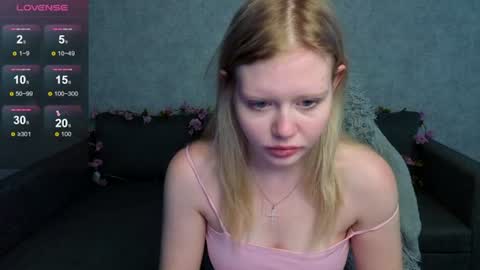 Snapshot of wendy_228 chatting on 07-27-26, 02:29 Wendy online show from 07-27-26, 02:29