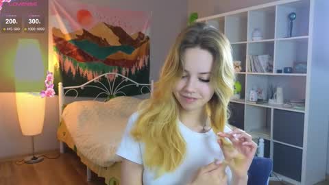 Snapshot of wendy_cutiex chatting on 09-12-25, 05:02 Wendy online show from 09-12-25, 05:02