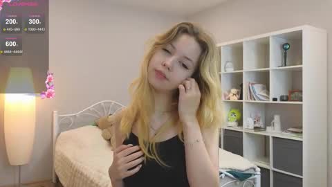 Snapshot of wendy_cutiex chatting on 10-02-25, 04:36 Wendy online show from 10-02-25, 04:36