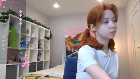 Snapshot of wendy_cutiex chatting on 12-18-25, 03:29 Wendy online show from 12-18-25, 03:29