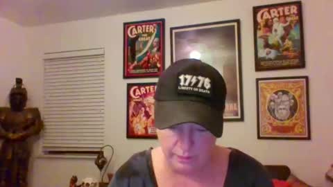 Snapshot of wendycu chatting on 12-19-25, 04:52 WendyCU online show from 12-19-25, 04:52