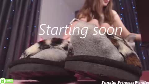 Snapshot of wendyemily chatting on 01-07-26, 05:43 wendyemily online show from 01-07-26, 05:43