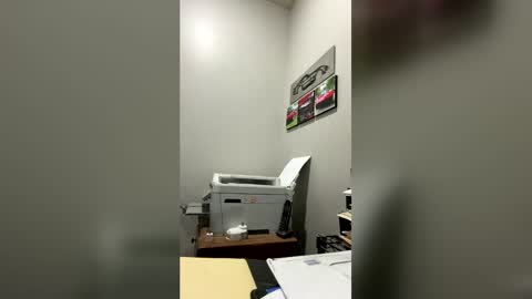 Snapshot of wes40960 chatting on 06-03-26, 12:35 wes40960 online show from 06-03-26, 12:35