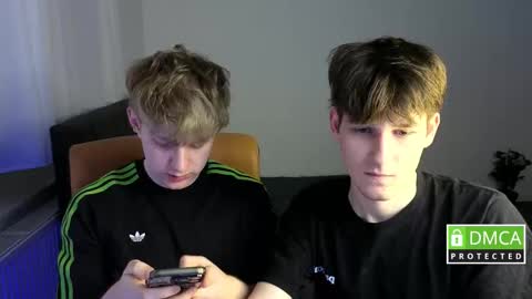 Snapshot of wesides chatting on 03-19-26, 11:20 Dima and Alex online show from 03-19-26, 11:20