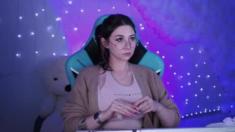 little girl who is always rightLisa online show from 12-20-24, 09:11