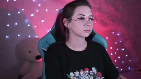 little girl who is always rightLisa online show from 12-21-24, 09:01