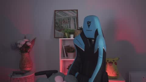 little girl who is always rightLisa online show from 12-27-24, 05:42