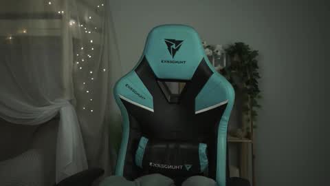 little girl who is always rightLisa online show from 10-10-25, 08:19