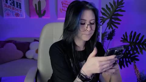 little girl who is always rightLisa online show from 01-12-26, 01:11