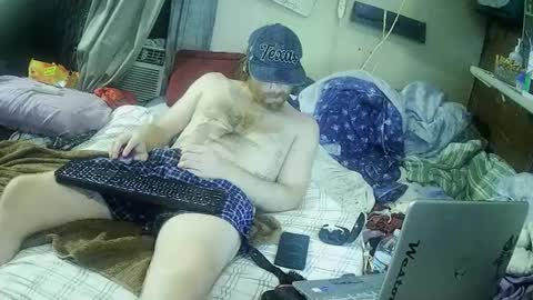 Snapshot of westninja chatting on 10-10-25, 05:06 EASTOFF online show from 10-10-25, 05:06