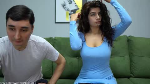 Snapshot of westworldcouple chatting on 02-10-26, 09:02 SILVIA and HUGS ------------ online show from 02-10-26, 09:02